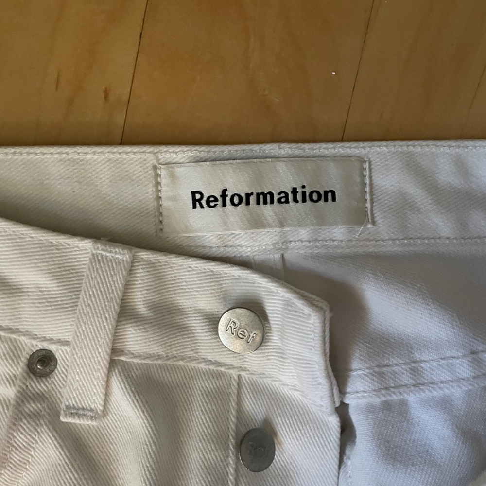 NWT Reformation High Relaxed Jean crop white 23